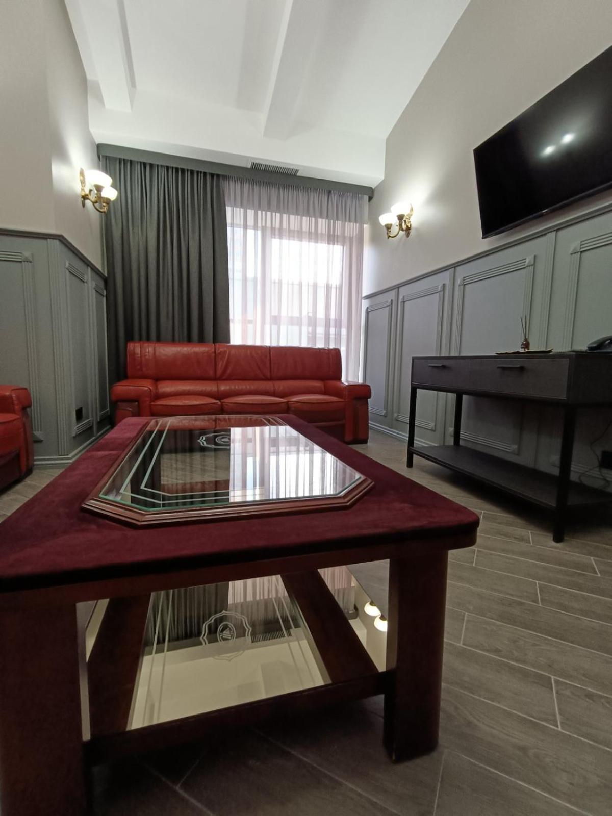 Aqvium Hotel Dnipro Exterior photo